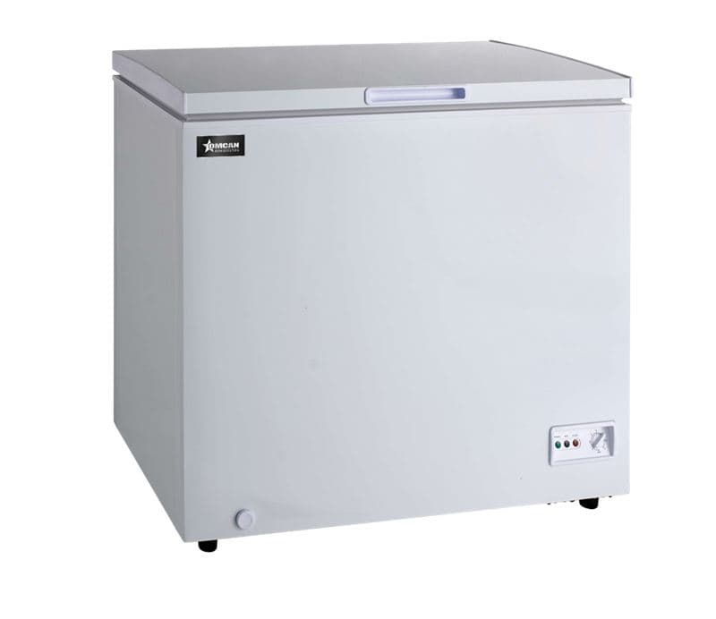 Omcan 46502 37" One (1) Door Chest Freezer with Solid Flat Top, 6.7 cu.ft. (190 L)
