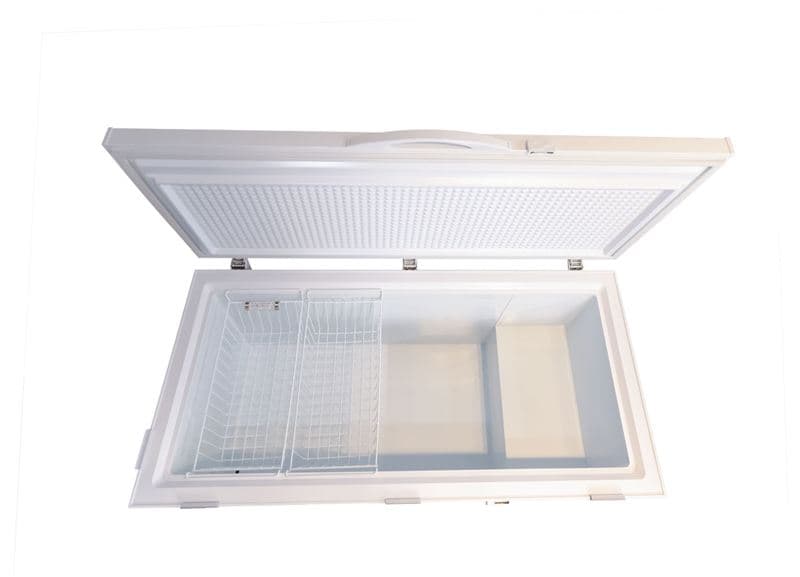 Omcan 46504 60" One (1) Door Chest Freezer with Solid Flat Top, 15.3 cu.ft. (433 L)