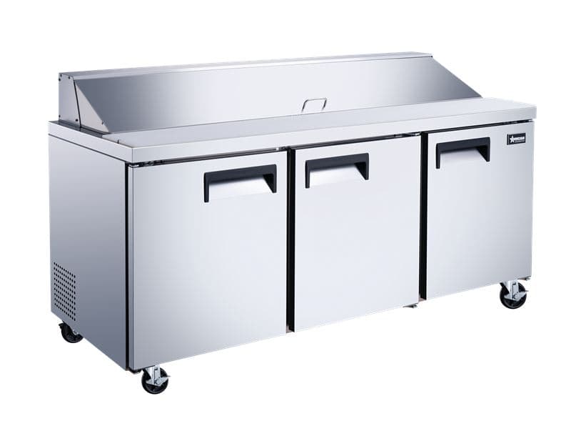 Omcan 50048 Table de préparation réfrigérée de 70″ à trois (3) portes, 15,5 pi³ (440 L), acier inoxydable